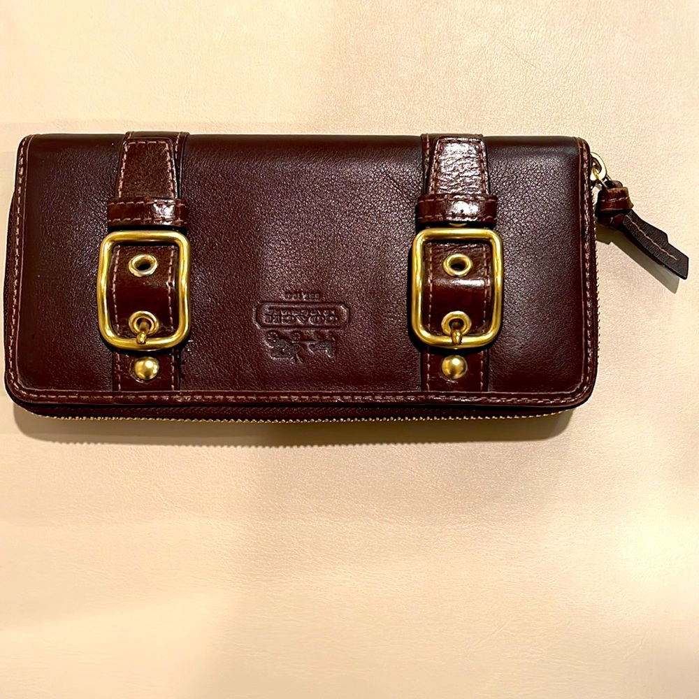 Coach Leather Zip-around wallet